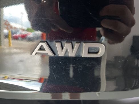 Used 2024 Nissan Rogue S AWD/4WD image 43