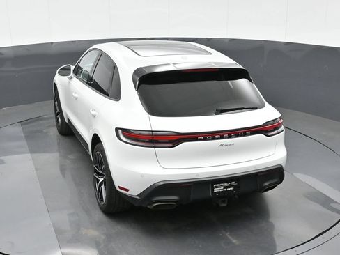 Certified 2023 Porsche Macan AWD/4WD image 28