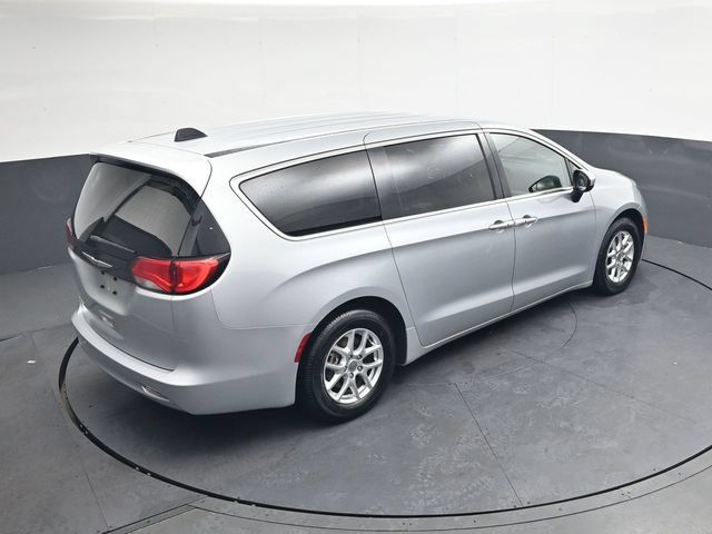 Used 2023 Chrysler Voyager LX FWD image 26