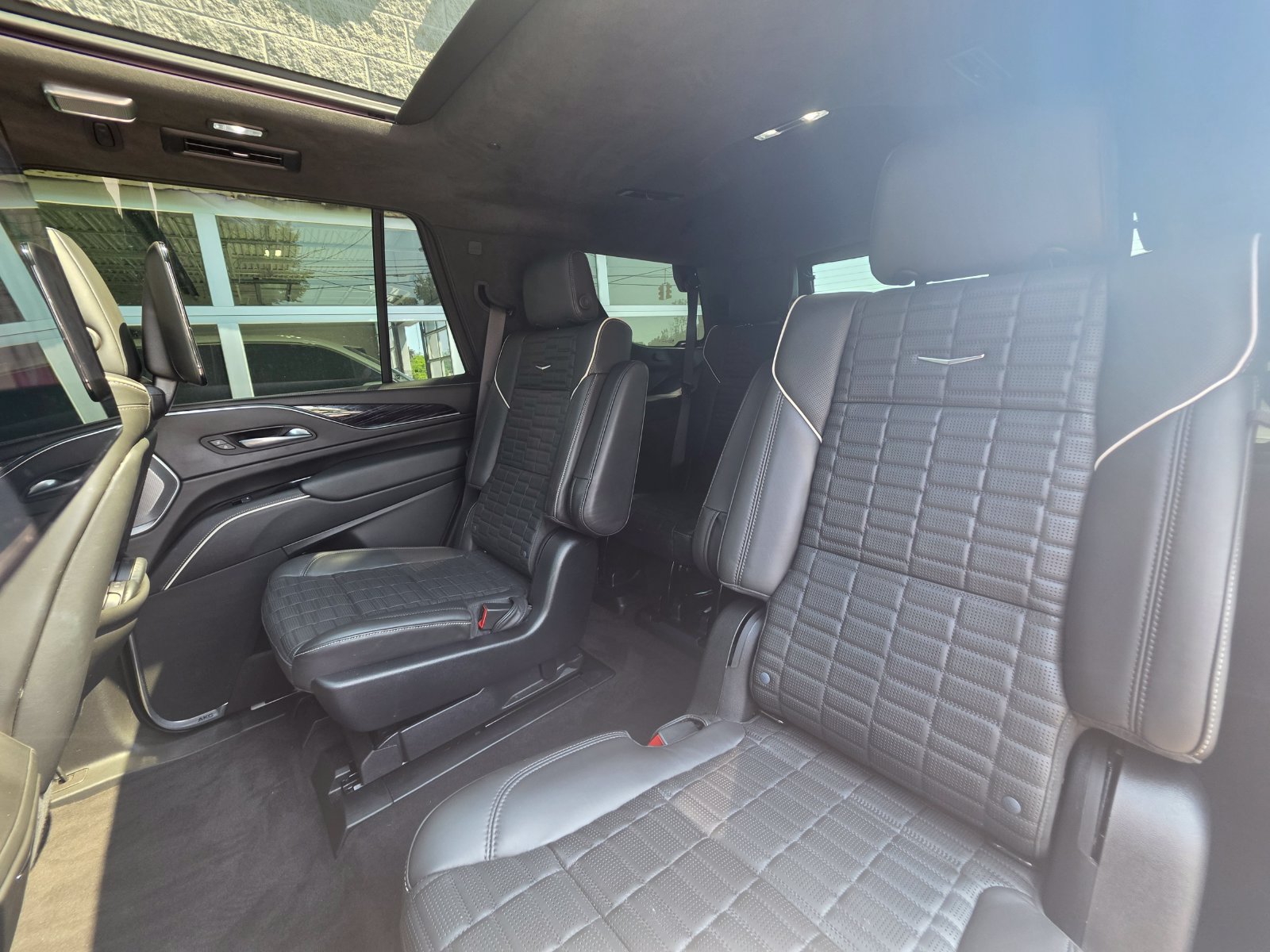 Used 2023 Cadillac Escalade V AWD/4WD image 10