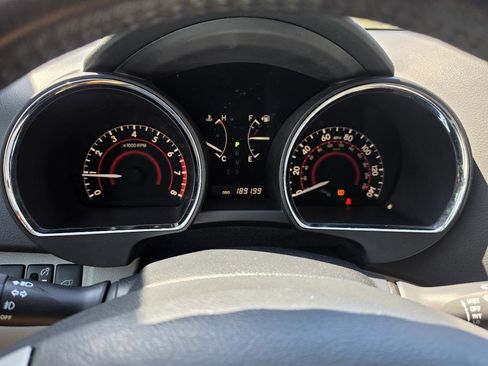 Used 2013 Toyota Highlander SE image 12