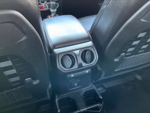 Used 2020 Jeep Gladiator Rubicon AWD/4WD image 11
