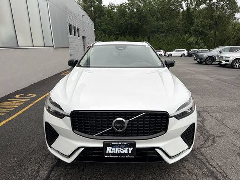 Certified 2024 Volvo XC60 B5 Plus w/ Protection Package Premier AWD/4WD image 3