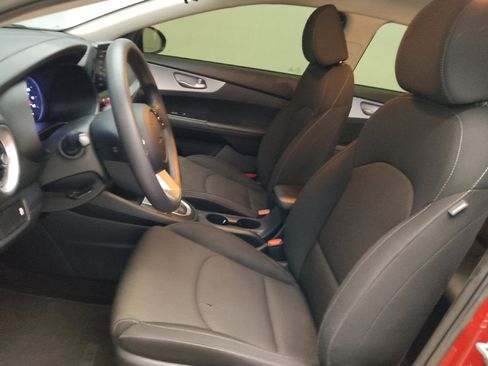 Used 2022 Kia Forte LXS image 17