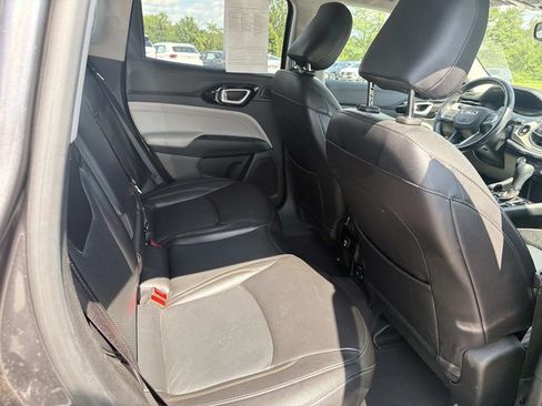 Used 2022 Jeep Compass Limited w/ Sun and Sound Group AWD/4WD image 25