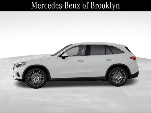 Used 2026 Mercedes-Benz GLC 300 4MATIC image 35