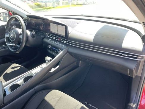 Used 2023 Hyundai Elantra SEL w/ Convenience Package FWD image 28