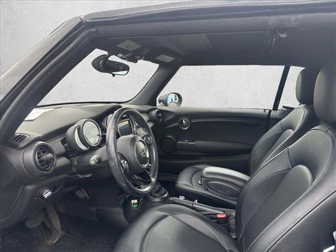 Used 2019 MINI Cooper Convertible image 10