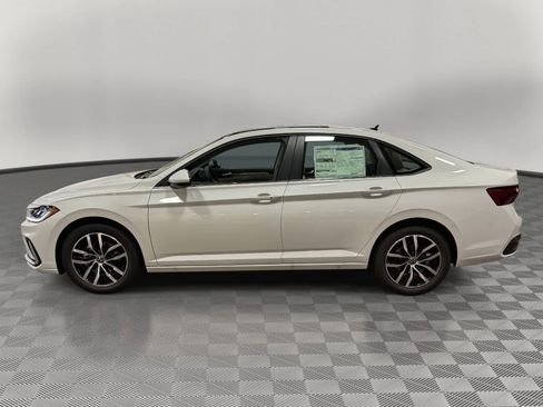 New 2026 Volkswagen Jetta SE image 6