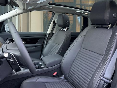 New 2025 Land Rover Discovery Sport S image 18