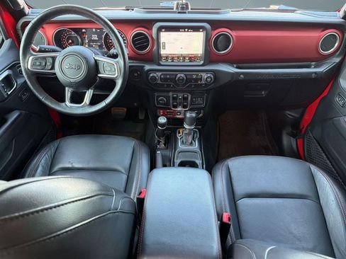Used 2018 Jeep Wrangler Unlimited Rubicon AWD/4WD image 16