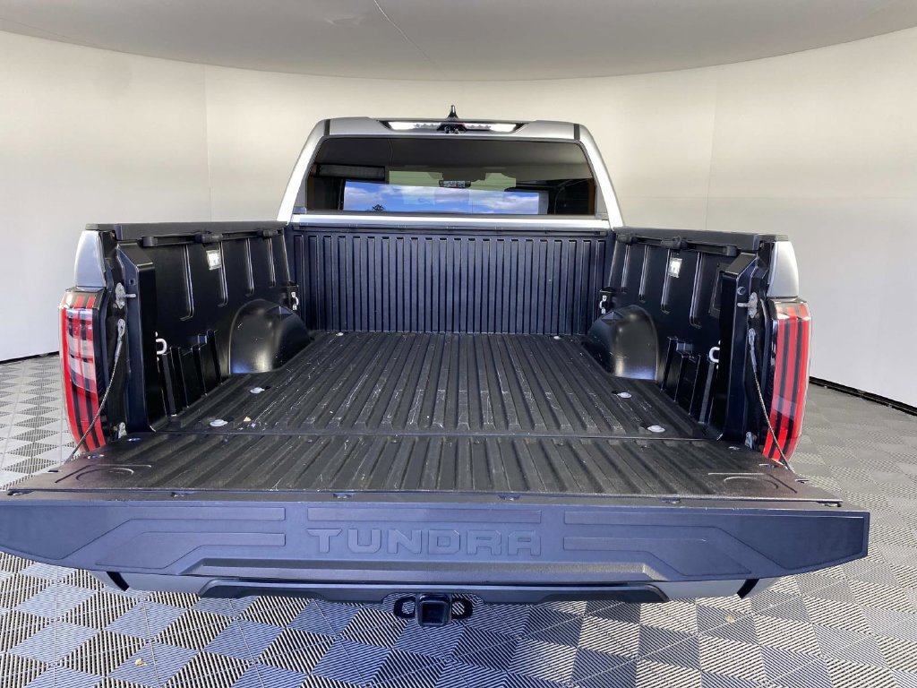 Used 2023 Toyota Tundra Platinum AWD/4WD image 8