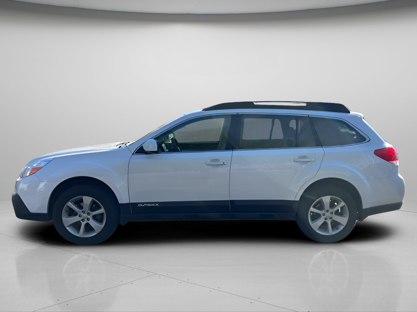 Used 2013 Subaru Outback 2.5i Premium AWD/4WD image 13