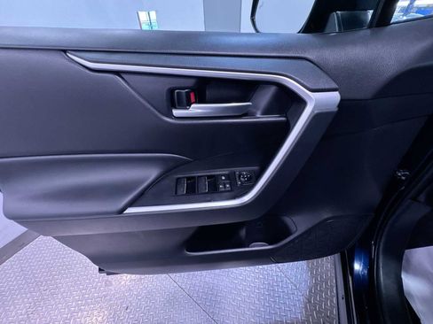 Used 2025 Toyota RAV4 XLE w/ Convenience Package image 12