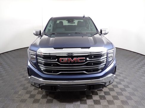 Used 2023 GMC Sierra 1500 SLT w/ SLT Premium Package image 7