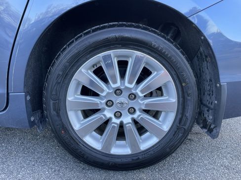 Used 2016 Toyota Sienna XLE image 10