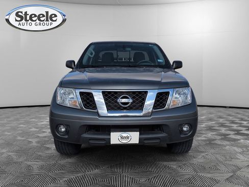 Used 2021 Nissan Frontier SV image 8