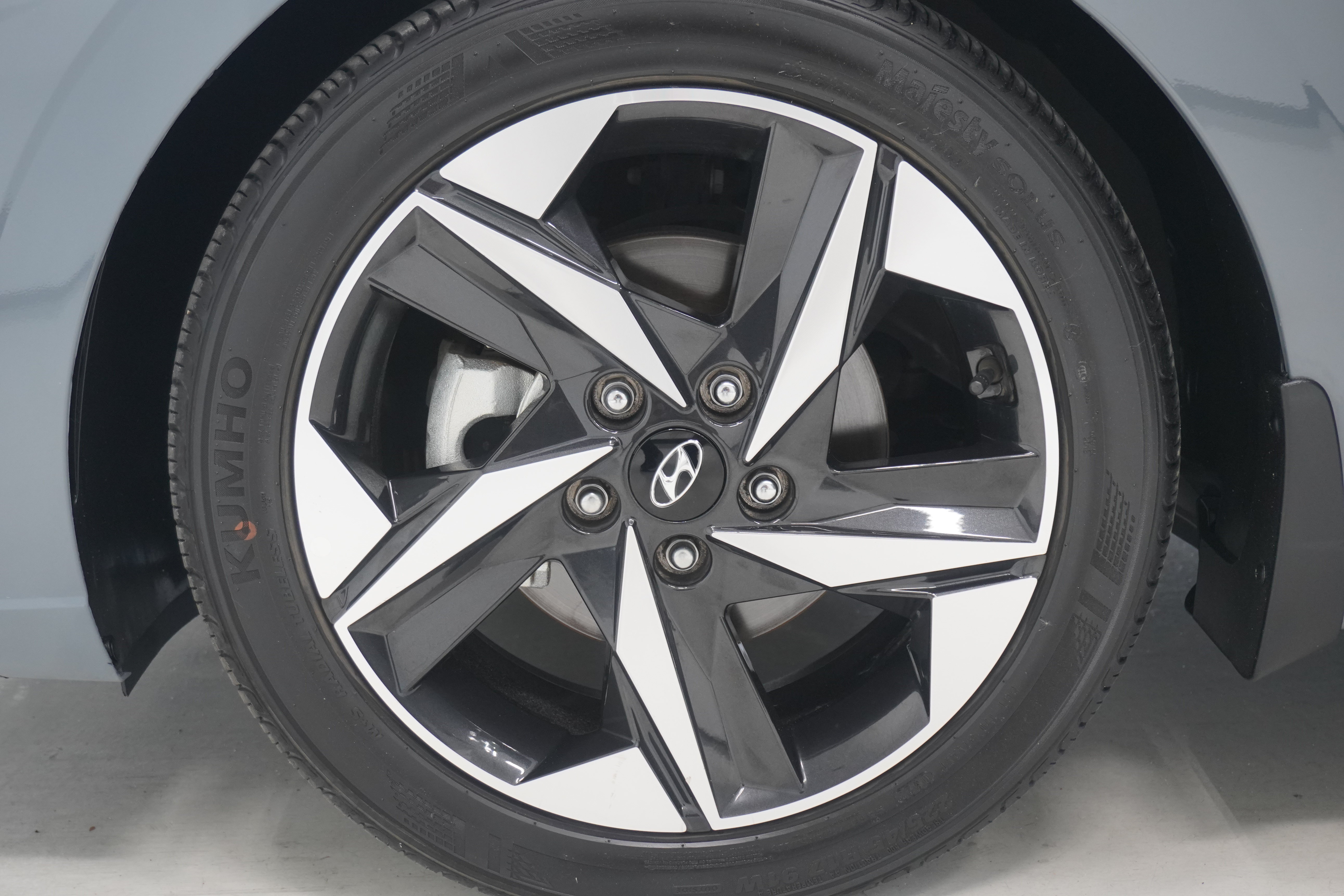 Used 2022 Hyundai Elantra SEL w/ Convenience + Premium Package FWD image 28