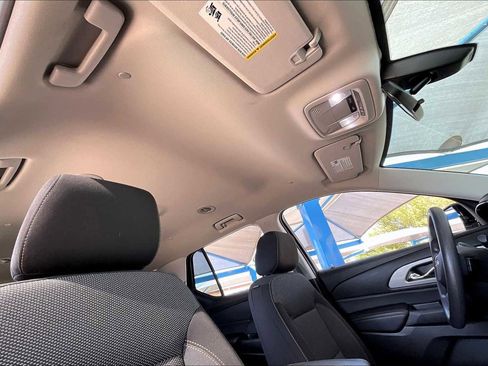 Used 2018 Chevrolet Traverse LS image 12