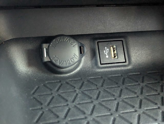 Used 2025 Toyota RAV4 LE AWD/4WD image 21