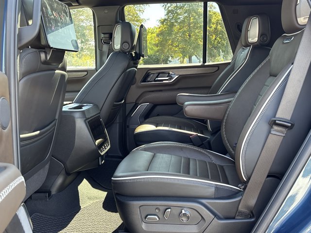 Used 2026 GMC Yukon Denali Ultimate AWD/4WD image 14