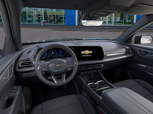New 2026 Chevrolet Traverse LT w/ Sun and Wheel Package FWD image 15