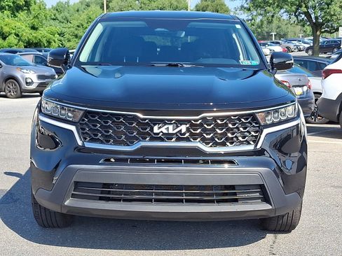 Used 2023 Kia Sorento LX AWD/4WD image 2