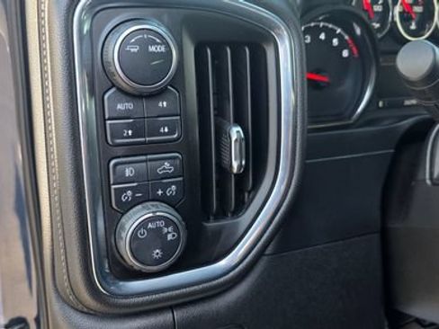 Used 2020 Chevrolet Silverado 1500 RST w/ True North Edition AWD/4WD image 18