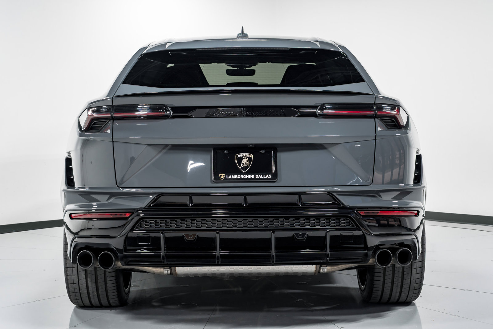 Used 2024 Lamborghini Urus S AWD/4WD image 4