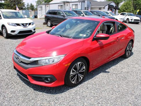 Used 2017 Honda Civic EX-T image 2