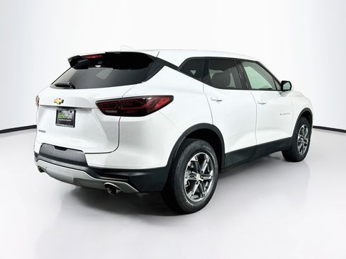 Used 2025 Chevrolet Blazer LT FWD image 9