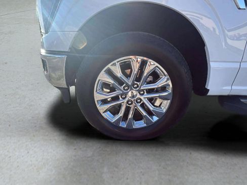 Used 2025 Ford F150 Lariat w/ Equipment Group 501A Mid image 21