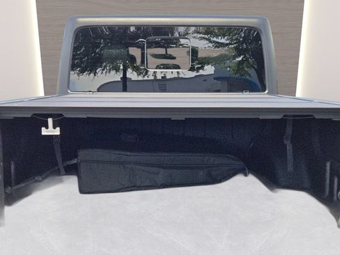 Used 2023 Jeep Gladiator Sport AWD/4WD image 12
