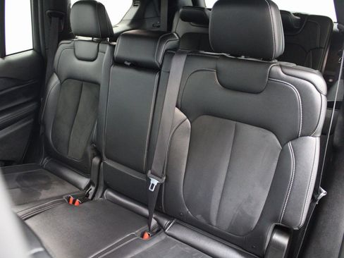 Used 2024 Jeep Grand Cherokee L Laredo image 23