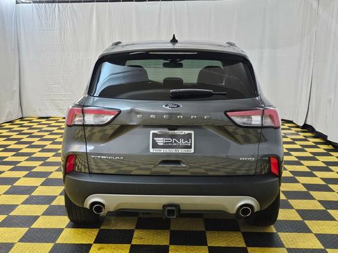 Used 2022 Ford Escape Titanium w/ Class II Trailer Tow Package AWD/4WD image 4
