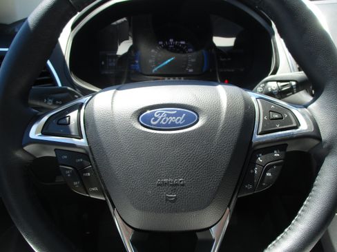 Used 2024 Ford Edge Titanium AWD/4WD image 12