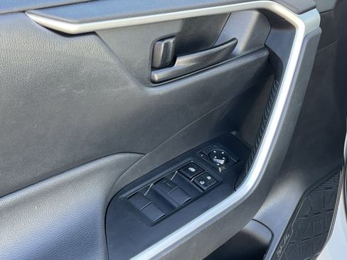 Used 2023 Toyota RAV4 LE image 13