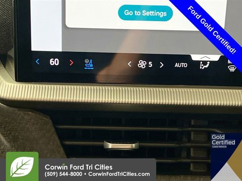 Used 2025 Ford Explorer Platinum w/ Ultimate Package AWD/4WD image 23