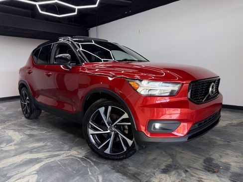 Used 2021 Volvo XC40 T5 R-Design AWD/4WD image 5