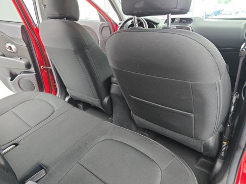 Used 2019 Kia Soul + FWD image 11