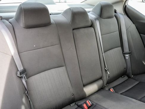 Used 2025 Nissan Altima 2.5 SV FWD image 17