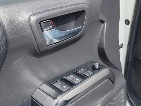 Used 2023 Toyota Tacoma TRD Off-Road image 7