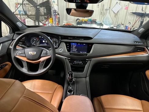 Certified 2024 Cadillac XT5 Premium Luxury w/ Technology Package AWD/4WD image 18