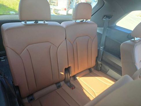 Used 2025 Audi Q7 2.0T Premium image 16