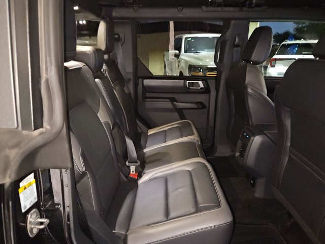 Used 2025 Ford Bronco Outer Banks AWD/4WD image 15