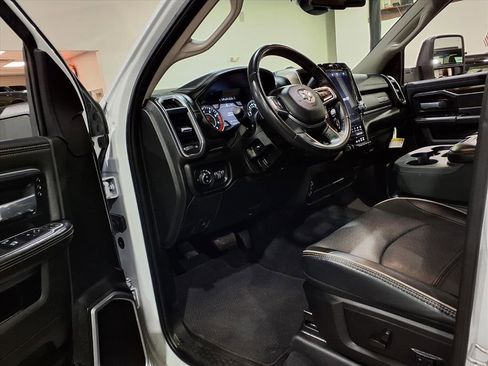 Used 2024 RAM 2500 Laramie image 13