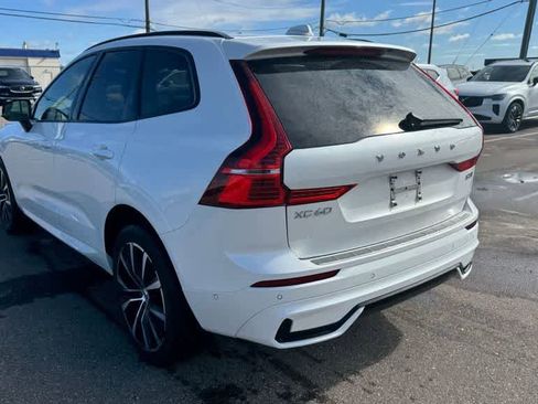 Used 2023 Volvo XC60 B5 Plus w/ Climate Package AWD/4WD image 7