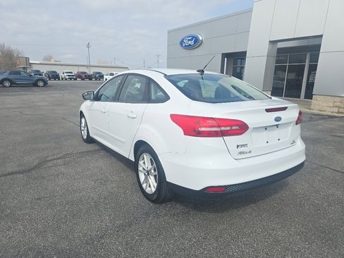Used 2016 Ford Focus SE image 8