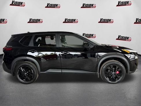 Used 2023 Nissan Rogue SV image 4