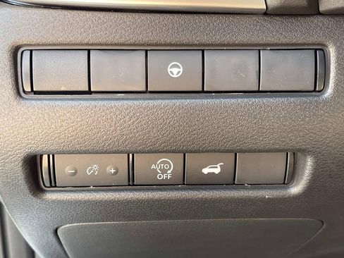 New 2026 Nissan Rogue SV FWD image 31